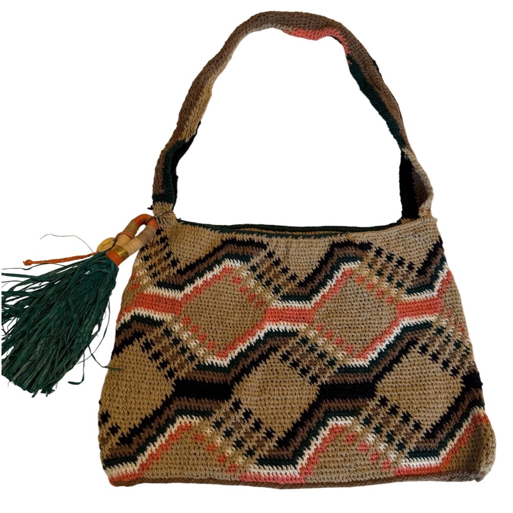 Among Equals Bilum Shoulder Bag Womens Medium Tan Geometric Tassel Excellent